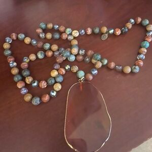 Elegant Multicolor Beaded Necklace with Pendant